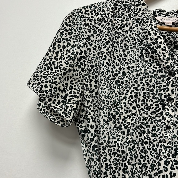 Nanette Lepore animal print size 8 
Short Sleeve - Picture 7 of 16